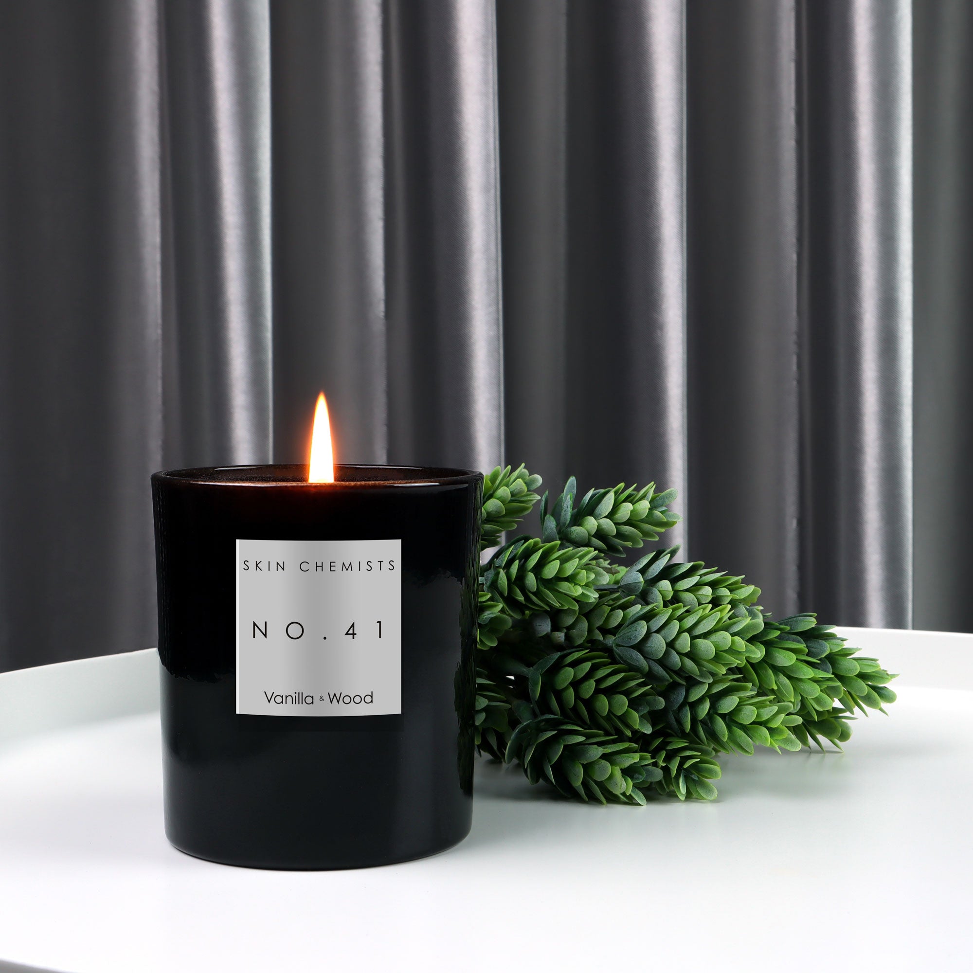 N0.41 Vanilla & Wood Candle 200g - skinChemists